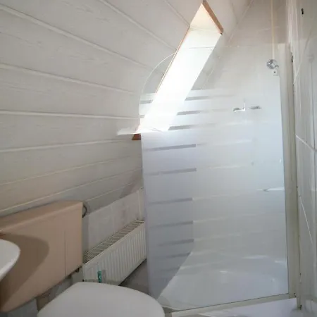 Ruhige Wohnung mit Terrasse nur 5 Minuten zur Müritz Marienfelde Exterior foto