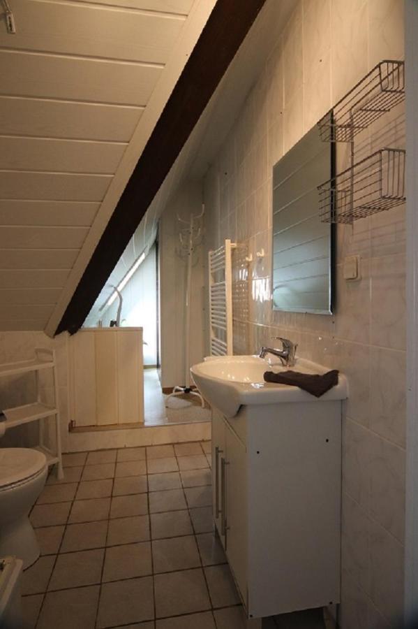 Ruhige Mit Terrasse Nur 5 Minuten Zur Müritz Apartment