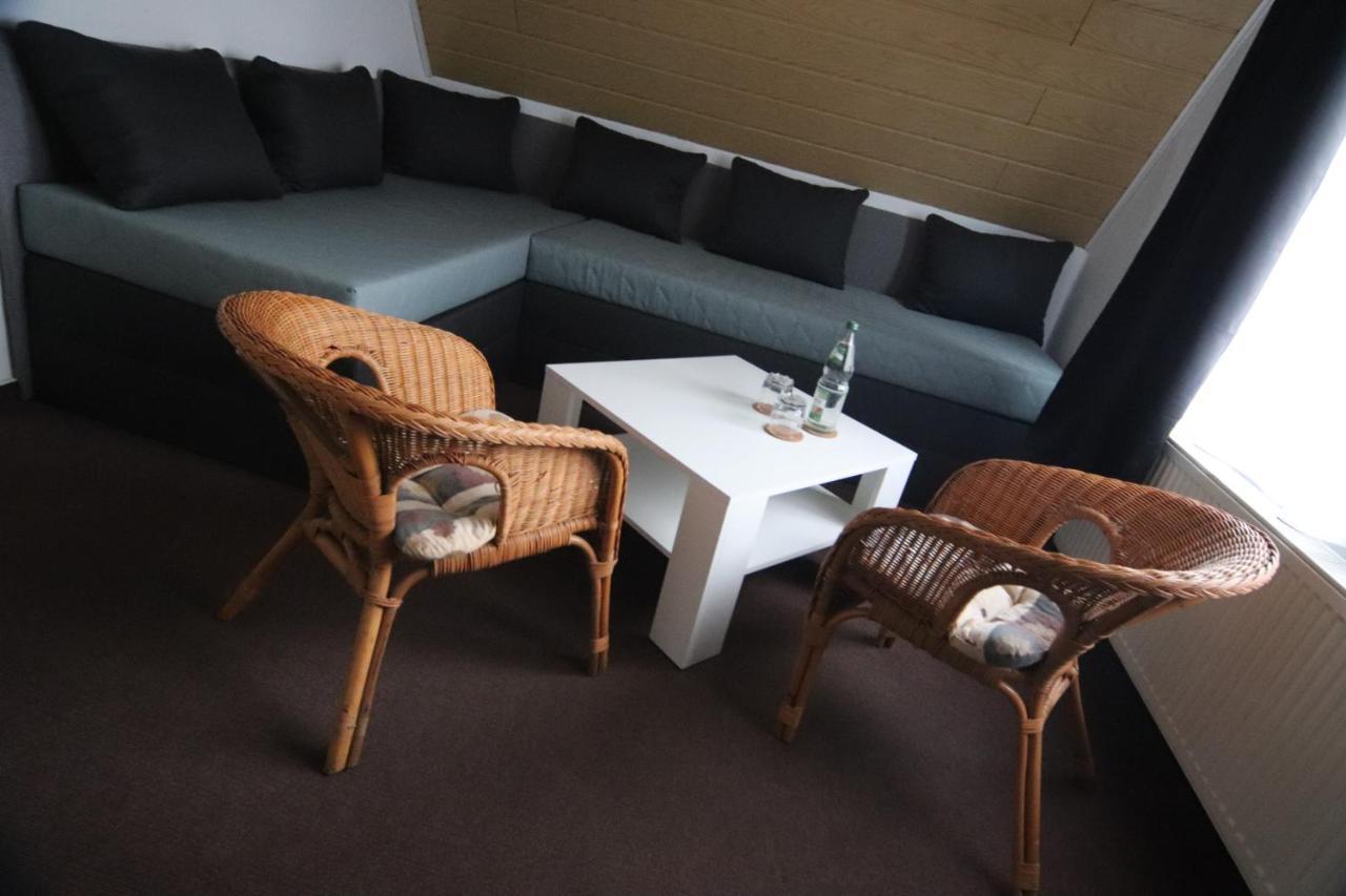 Apartment Ruhige Mit Terrasse Nur 5 Minuten Zur Müritz Marienfelde