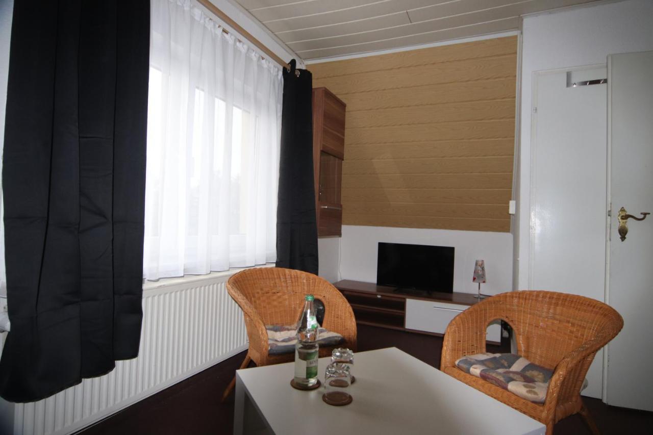 Ruhige Mit Terrasse Nur 5 Minuten Zur Müritz Marienfelde