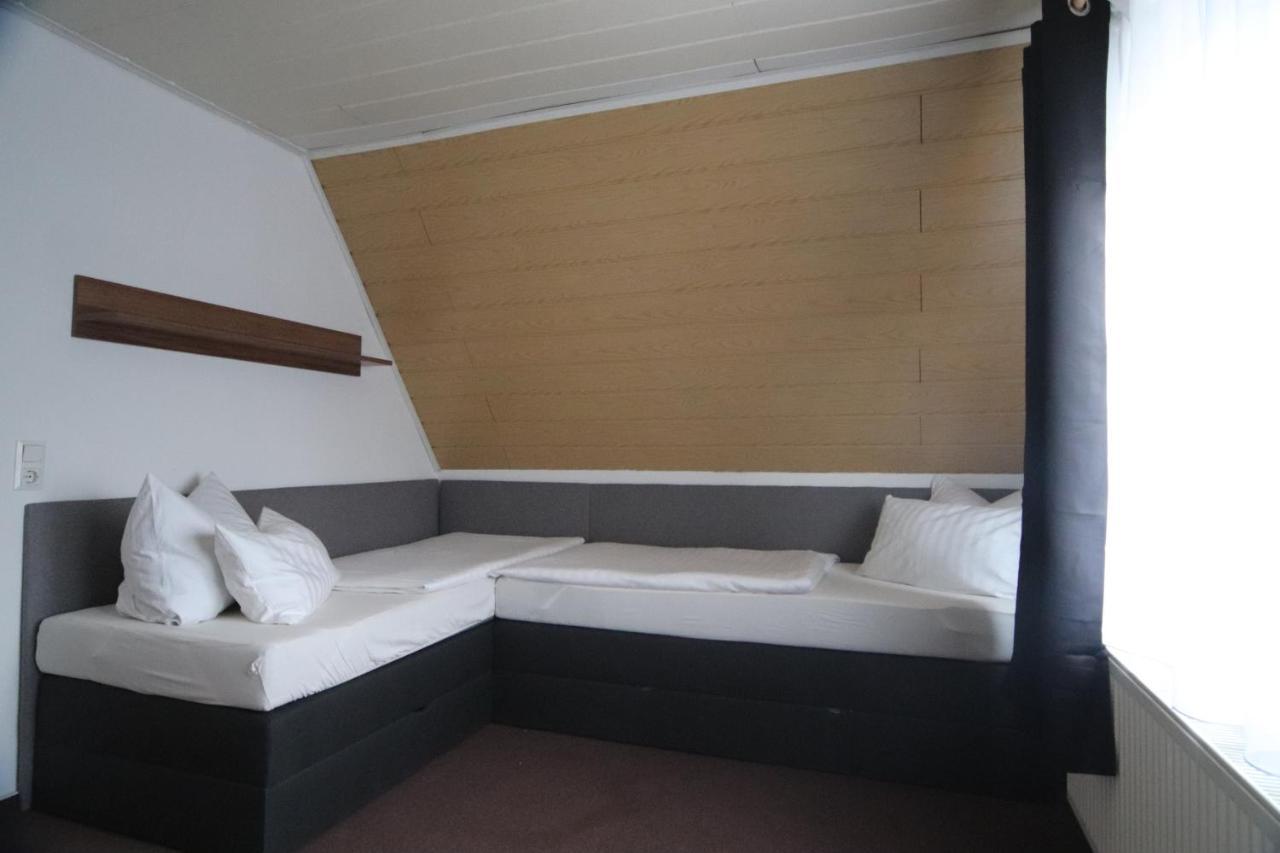 Ruhige Mit Terrasse Nur 5 Minuten Zur Müritz Apartment Marienfelde